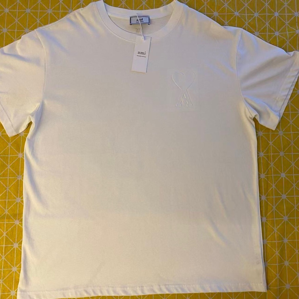 Ami Men's Classic Cream Tee